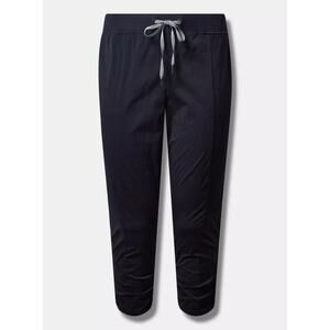 NWOT Torrid Ripstop TRU Crop Active Pants Black Pockets Size 2X